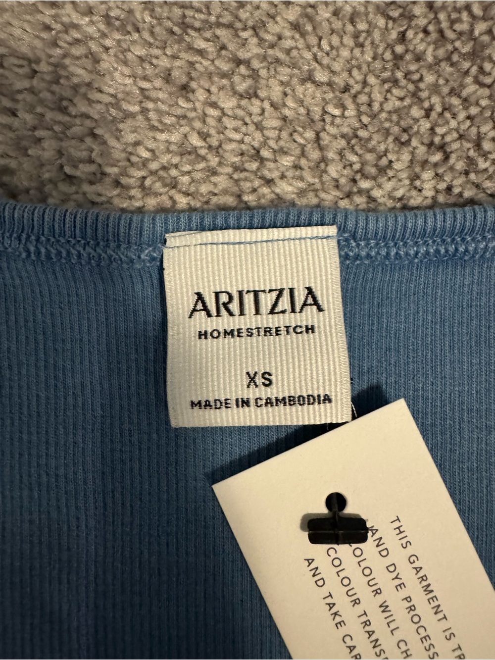 Aritzia Ribbed Tank Top - Picture 3 of 3
